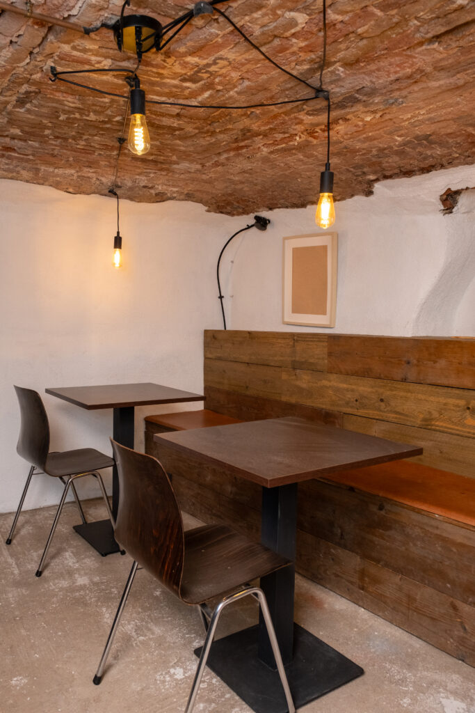 België, Gent, begijnenhof, Gravensteen, ruimte, events, vergadering, pop-up, televisie, frigo, evenementenlocatie, vergaderruimte, horeca, te huur, restaurant, kelder, toilet